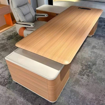 Bàn Giám Đốc TP28