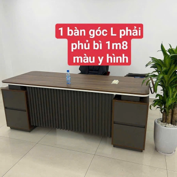 Bàn Giám Đốc 17