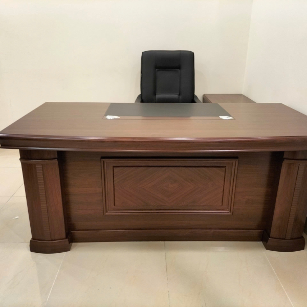 Bàn Giám Đốc TP35