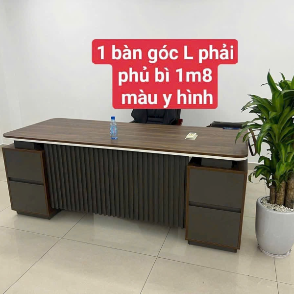 Bàn Giám Đốc 17